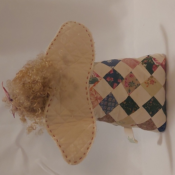 Hand Made Quilted Doll Angel Terry's Village Holding A Flower - Picture 5 of 8